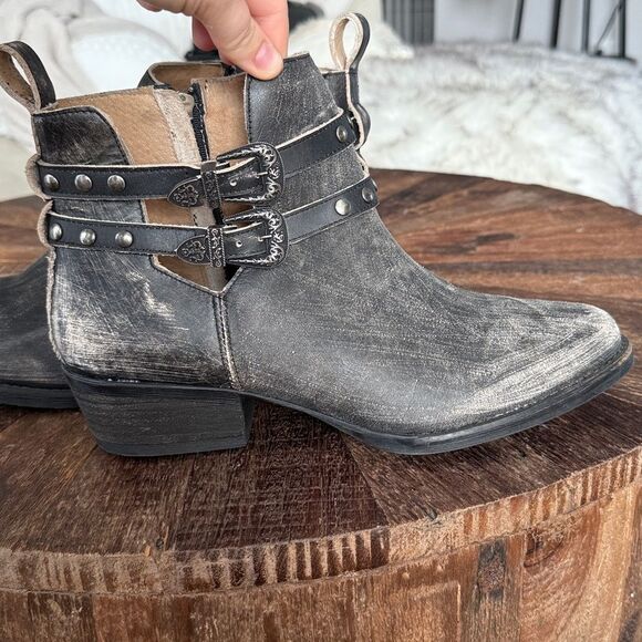 Circle G Black Corral Leather Distressed Studded Harness Belt Round Toe Booties - Picture 4 of 11